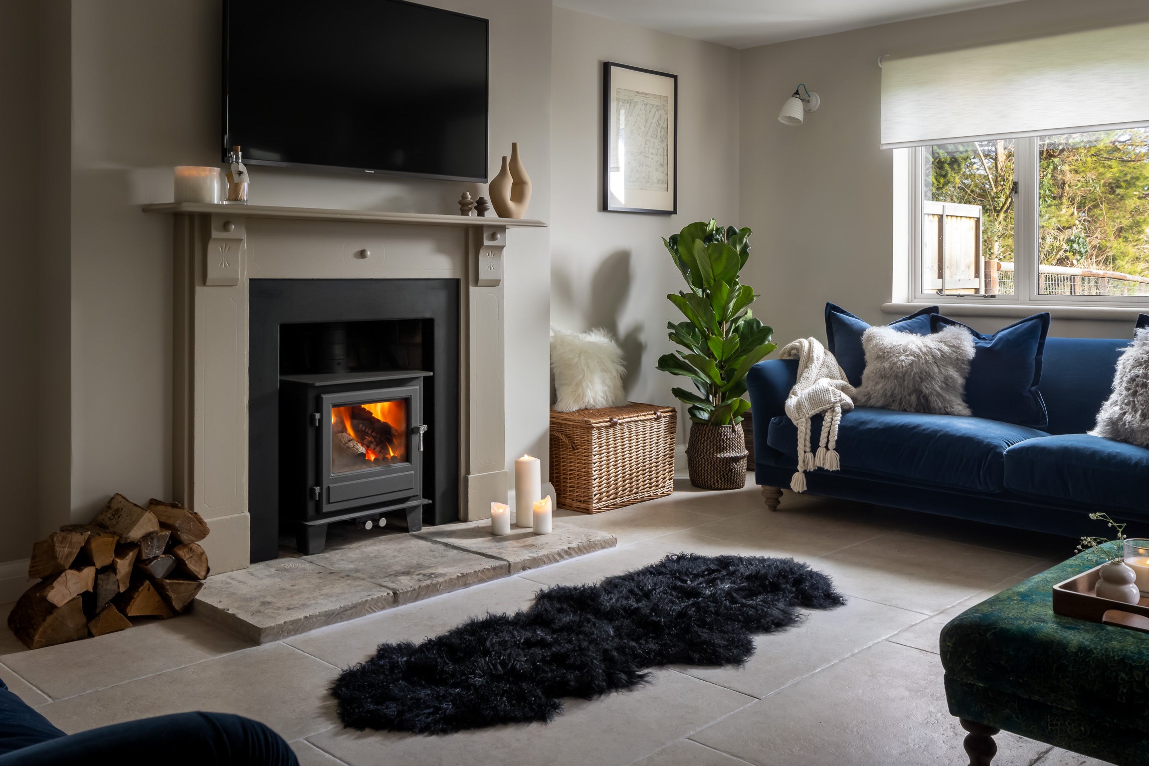 Mongolian double sheepskin rug, black